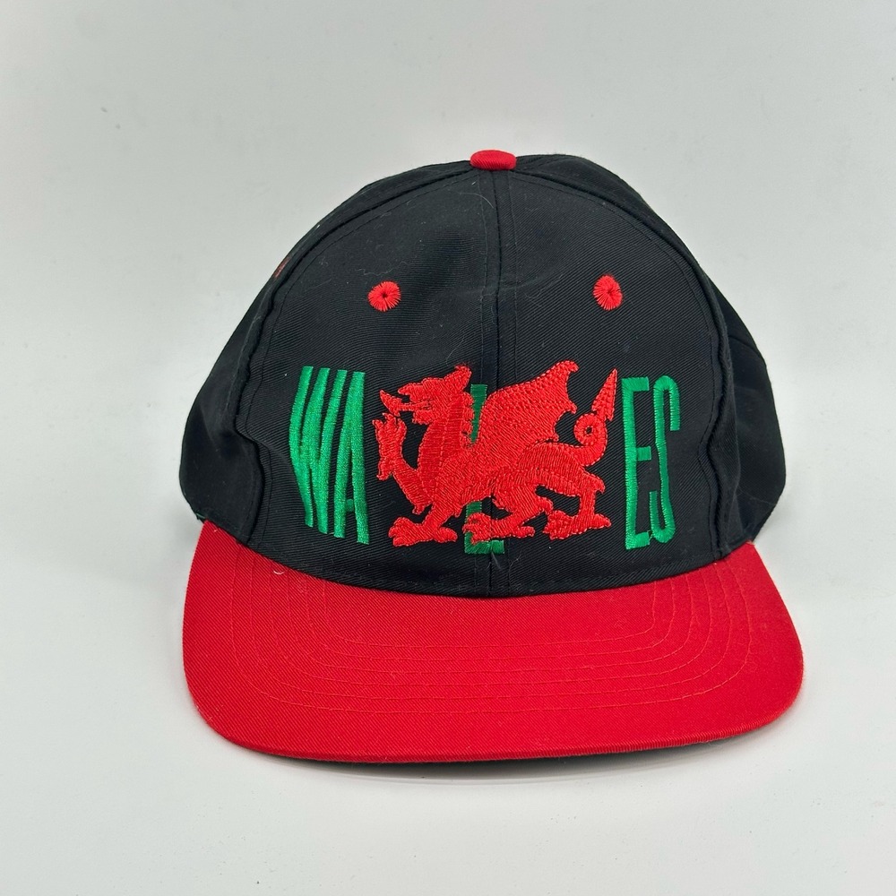 Vintage Wales Snapback Hat Mens OSFA Black Red Dragon Tourist Welsh Souvenir Cap